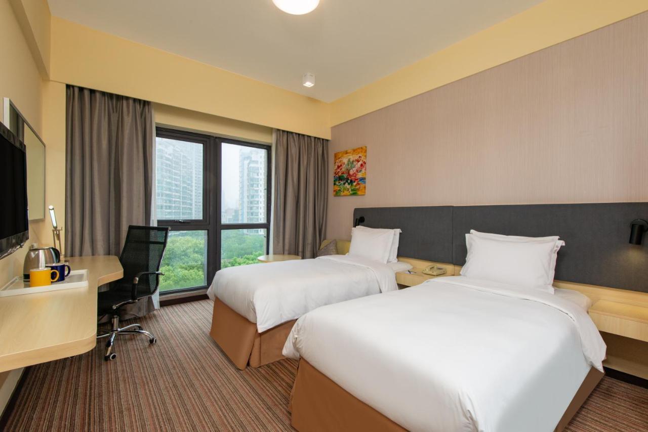 Holiday Inn Express Shanghai Putuo By Ihg Exterior photo