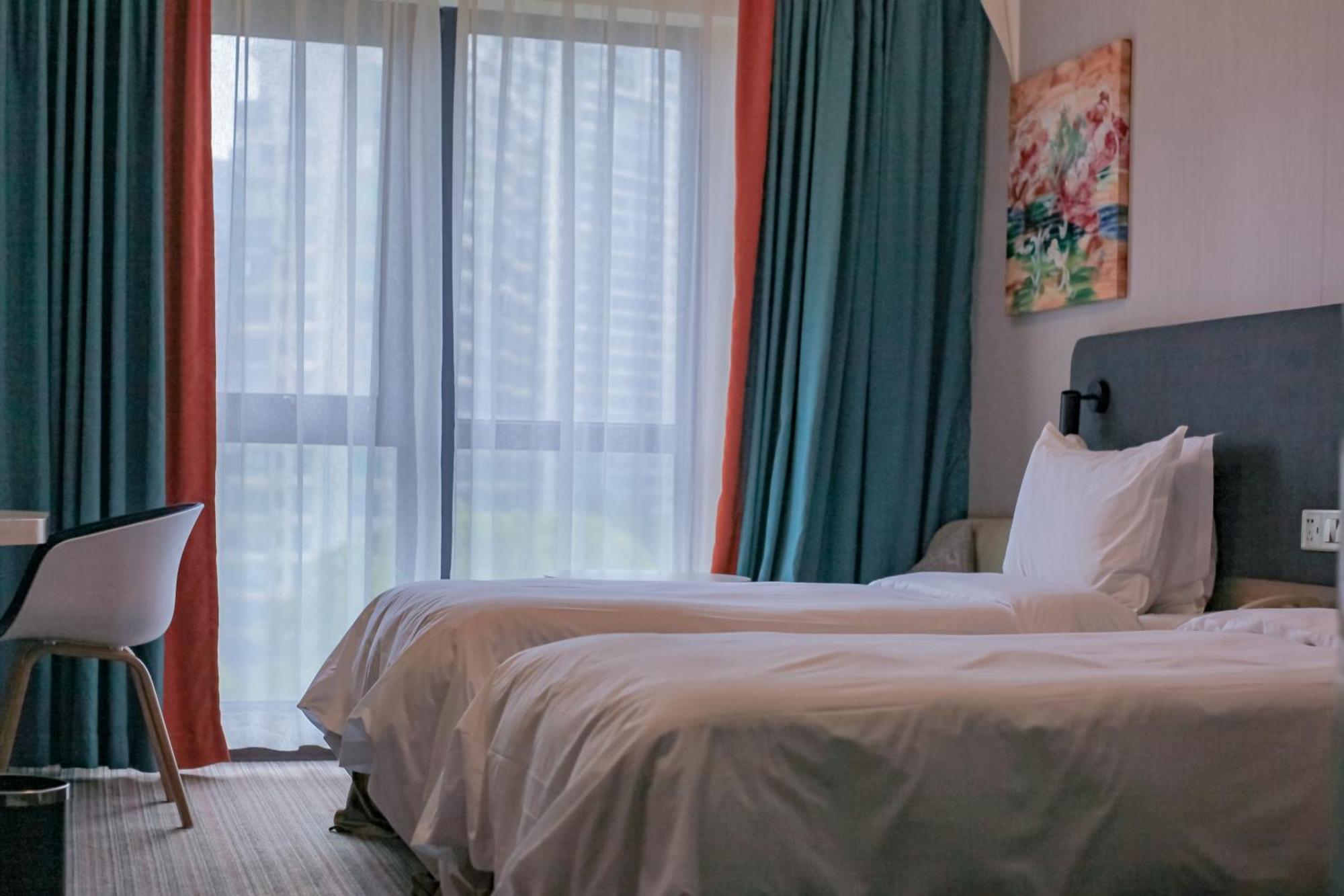 Holiday Inn Express Shanghai Putuo By Ihg Exterior photo